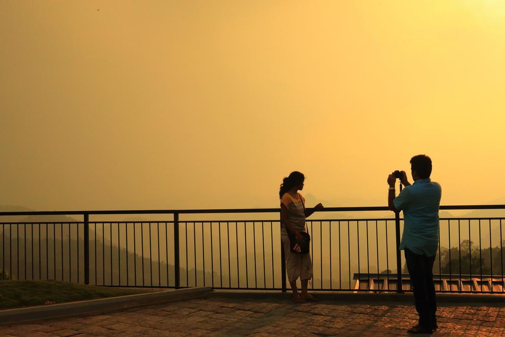 Munnar Tea Hills Resort - Mthr Extérieur photo